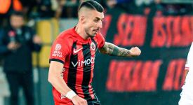 Tecrübeli futbolcu Metehan Mimaroğlu, Gençlerbirliği ile olan sözleşmesini feshetti